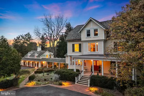 1069 Heartsease Dr, West Chester, PA 19382