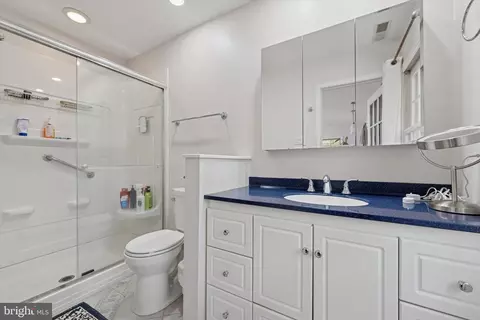 Bath - 808 Berwyn Baptist Rd, Devon, PA 19333 photo 2 of 4
