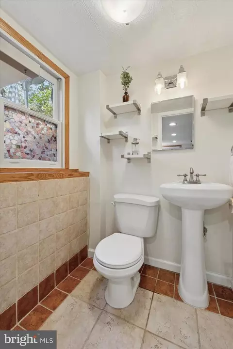 Bath - 808 Berwyn Baptist Rd, Devon, PA 19333 photo 1 of 4