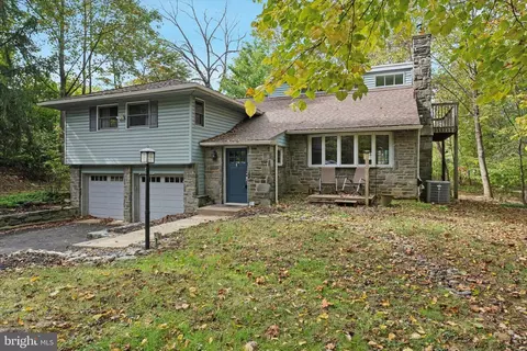 808 Berwyn Baptist Rd, Devon, PA 19333