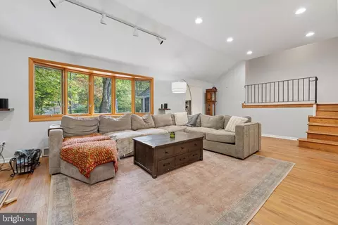 Living - 808 Berwyn Baptist Rd, Devon, PA 19333 photo 2 of 2