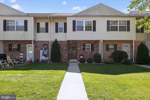 266 Carlyn Ct, Downingtown, PA 19335