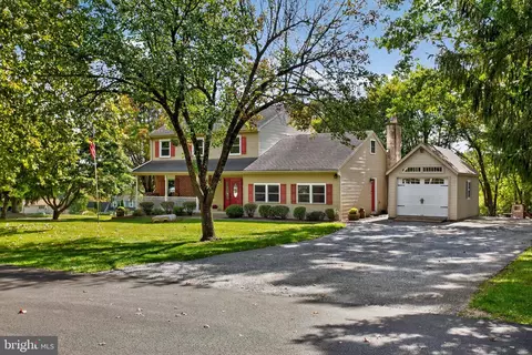 114 Governors Cir, Downingtown, PA 19335