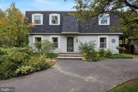 302 Old Lancaster Rd, Devon, PA 19333 photo 1