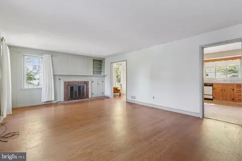 Living - 306 Devonshire Rd, Devon, PA 19333 photo 1 of 4