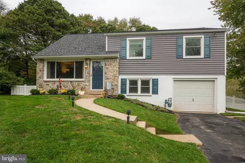 32 Rossiter Ave, Phoenixville, PA 19460