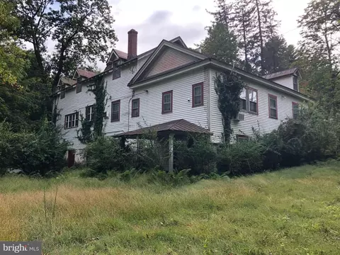 77 Deepdale Rd, Wayne, PA 19087 photo 2