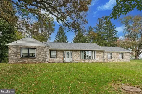 435 W Kings Hwy, Coatesville, PA 19320