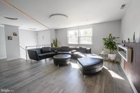 Living - 109 Glendale Rd, Exton, PA 19341 photo 1 of 1