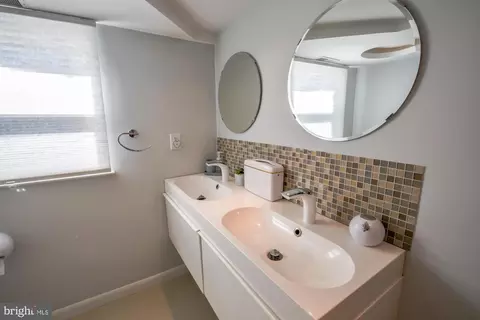 Bath - 109 Glendale Rd, Exton, PA 19341 photo 5 of 6