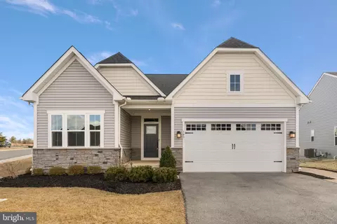 143 Hood Farm Dr, West Grove, PA 19390