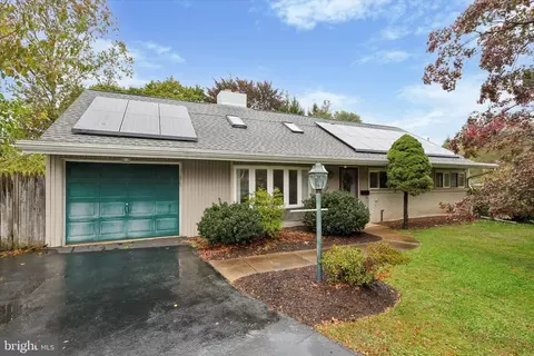 1209 Thistlewood Ln, West Chester, PA 19380