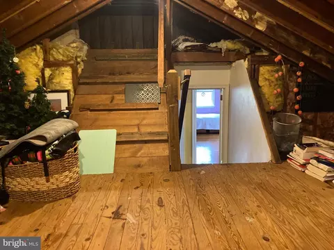 Entry Way - 387 Devonshire Rd, Devon, PA 19333 photo 5 of 5