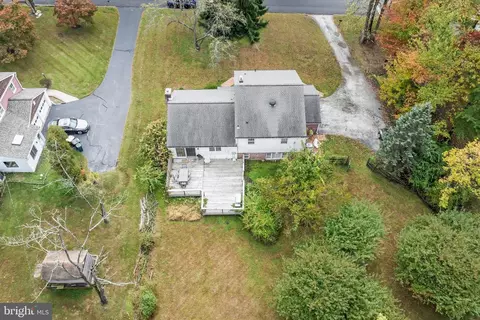 View/Area - 387 Devonshire Rd, Devon, PA 19333 photo 4 of 5