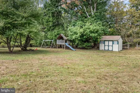 Exterior - 387 Devonshire Rd, Devon, PA 19333 photo 7 of 7