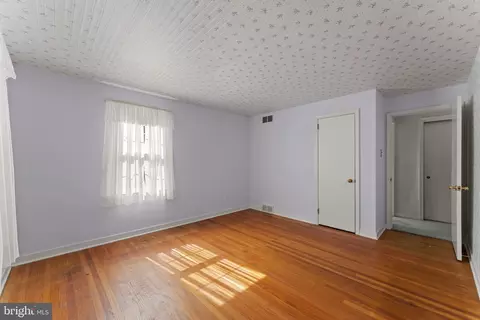 Bedroom - 962 Weadley Rd, Radnor, PA 19087 photo 6 of 8