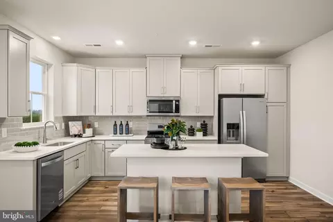 735 Platinum Dr, Phoenixville, PA 19460