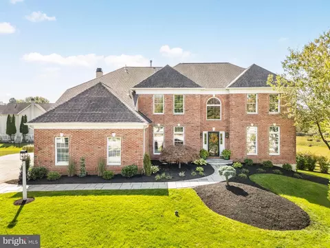 606 Muirfield Ct, Berwyn, PA 19312