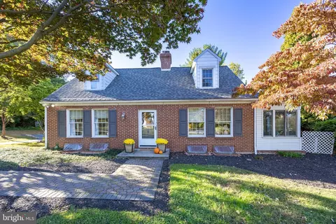 120 Ferry Ln, Phoenixville, PA 19460