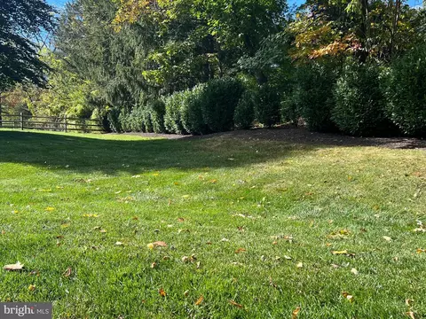 Exterior - 287 Stonegate Dr, Devon, PA 19333 photo 6 of 6