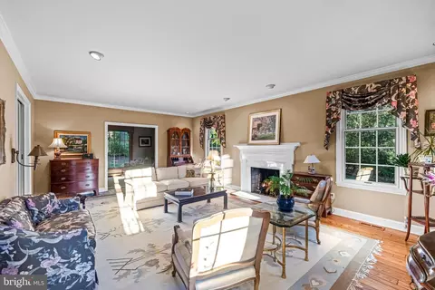 Living - 287 Stonegate Dr, Devon, PA 19333 photo 1 of 2