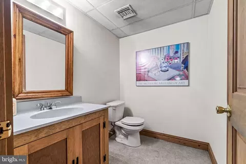 Bath - 287 Stonegate Dr, Devon, PA 19333 photo 2 of 2