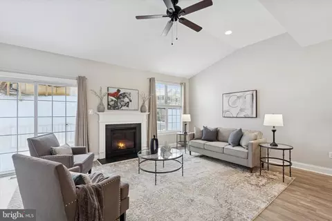 215 Kennedy Dr, Coatesville, PA 19320