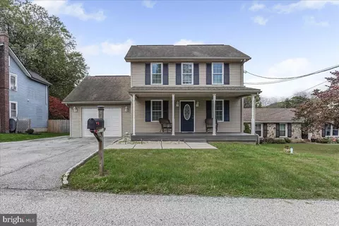 9 Helen St, Coatesville, PA 19320