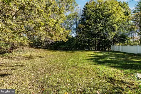 Exterior - 657 Walker Rd, Wayne, PA 19087 photo 13 of 16