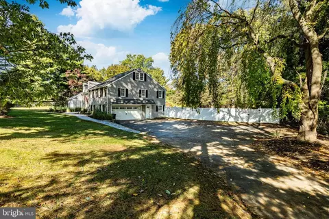 Exterior - 657 Walker Rd, Wayne, PA 19087 photo 2 of 16