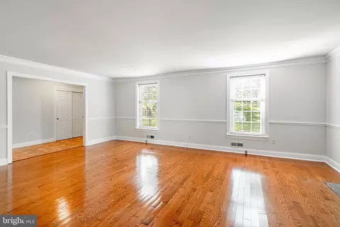 Living - 657 Walker Rd, Wayne, PA 19087 photo 5 of 6