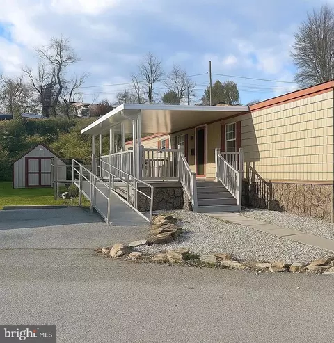 111 Imperial Dr, Coatesville, PA 19320