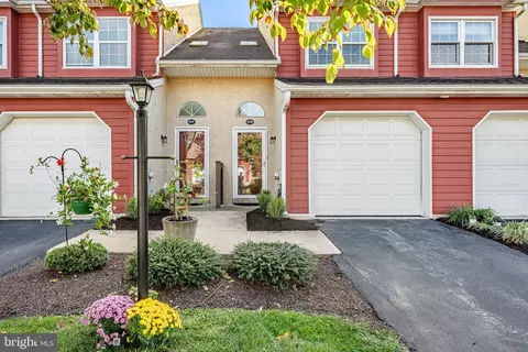 406 Worington Dr #406, West Chester, PA 19382