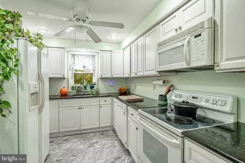 430 4th Ave, Parkesburg, PA 19365
