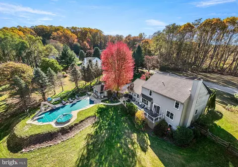 27 Fox Farm Ln, Downingtown, PA 19335