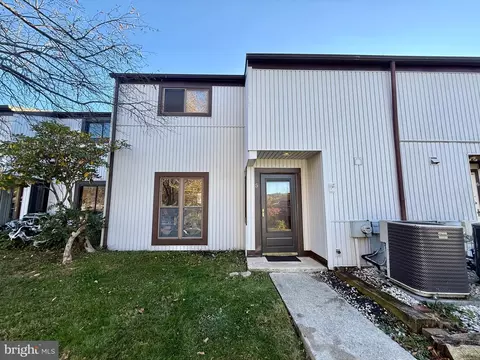 5 Wyndham Ct, Downingtown, PA 19335