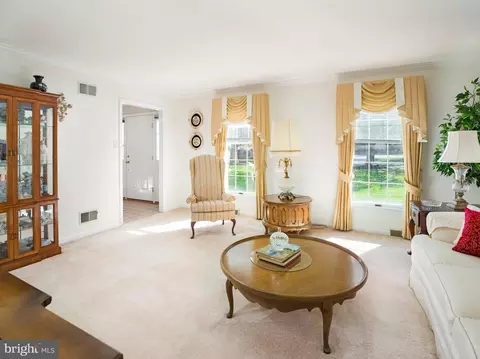 263 Lafayette Ln, Chesterbrook, PA 19087 photo 3