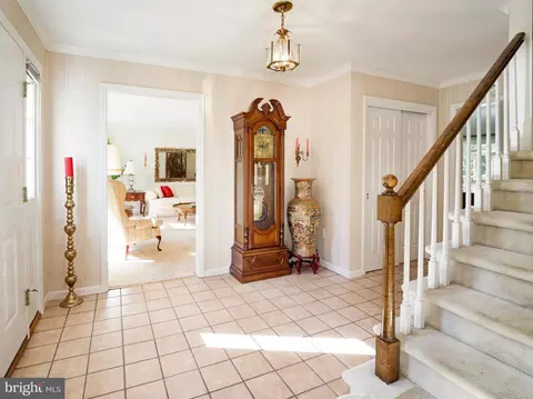 263 Lafayette Ln, Chesterbrook, PA 19087 photo 2