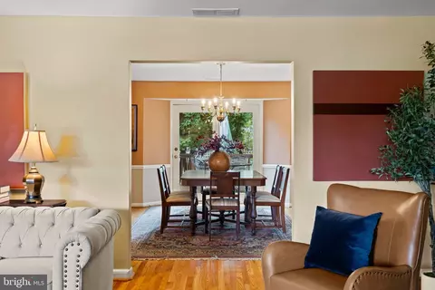 Dining - 1014 Townsend Cir, Wayne, PA 19087 photo 1 of 4