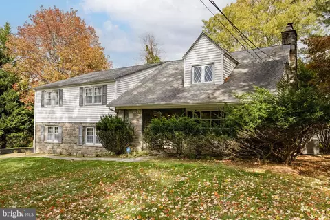 Exterior - 1014 Townsend Cir, Wayne, PA 19087 photo 3 of 10
