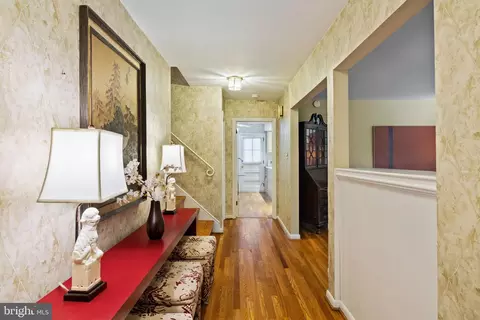 Entry Way - 1014 Townsend Cir, Wayne, PA 19087 photo 3 of 8