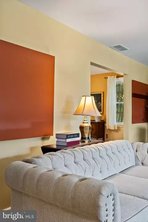 Living - 1014 Townsend Cir, Wayne, PA 19087 photo 9 of 11