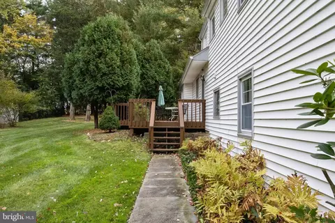 Exterior - 1014 Townsend Cir, Wayne, PA 19087 photo 8 of 10