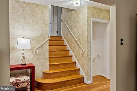 Entry Way - 1014 Townsend Cir, Wayne, PA 19087 photo 5 of 8