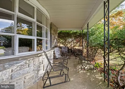 Exterior - 1014 Townsend Cir, Wayne, PA 19087 photo 4 of 10