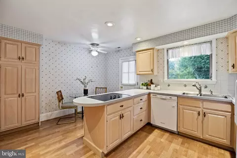 Kitchen - 1014 Townsend Cir, Wayne, PA 19087 photo 2 of 3