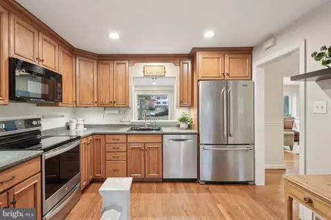 Kitchen - 130 Devonwood Ln, Devon, PA 19333 photo 1 of 2