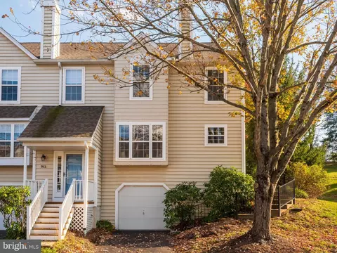 913 Harbour Ridge Ln, Downingtown, PA 19335