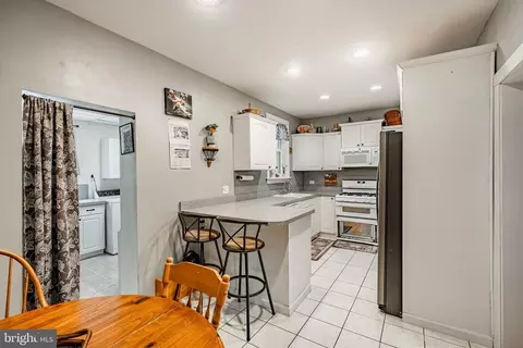 355 Emmett St, Phoenixville, PA 19460
