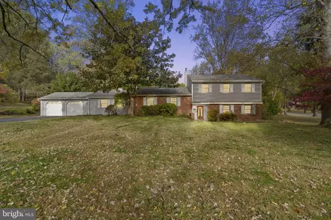 1060 Windy Knoll Rd, West Chester, PA 19382